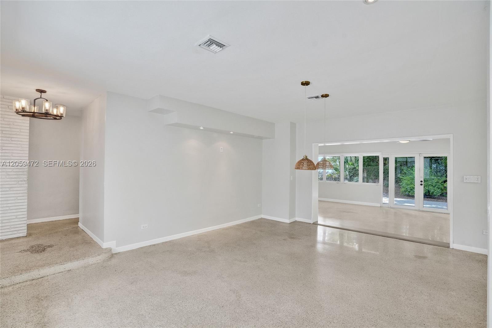 9350 SW 48 St