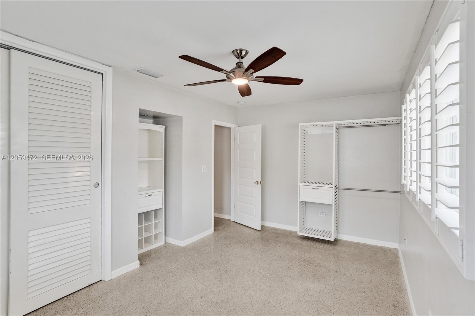 9350 SW 48 St