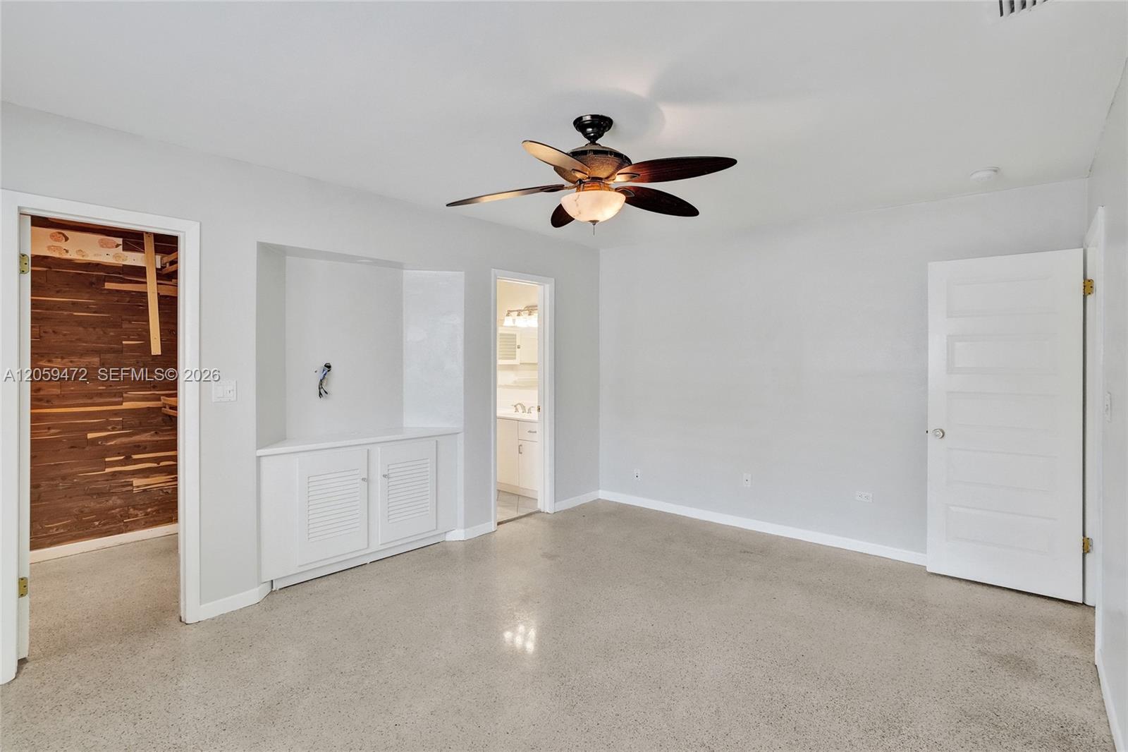9350 SW 48 St