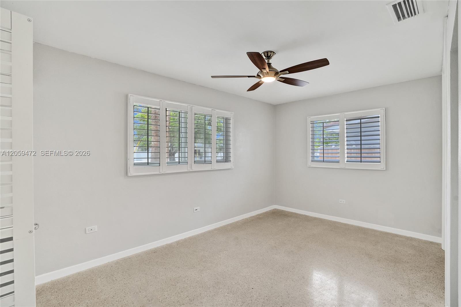 9350 SW 48 St