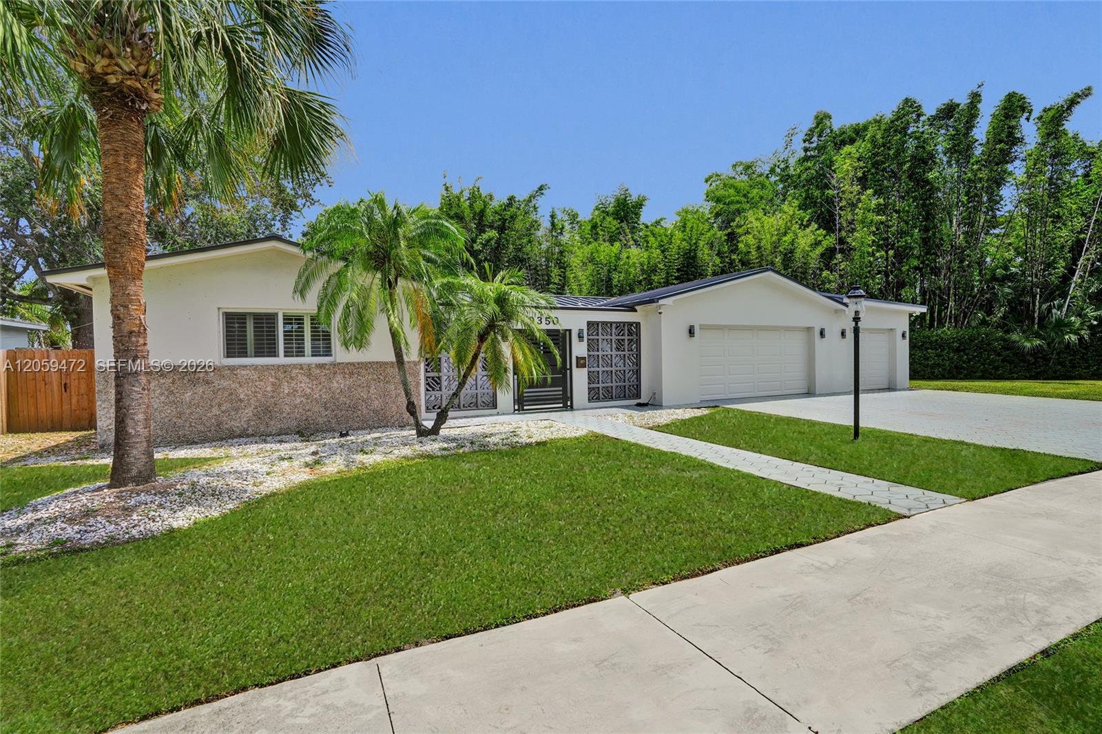 9350 SW 48 St