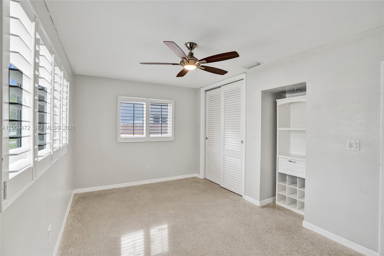 9350 SW 48 St