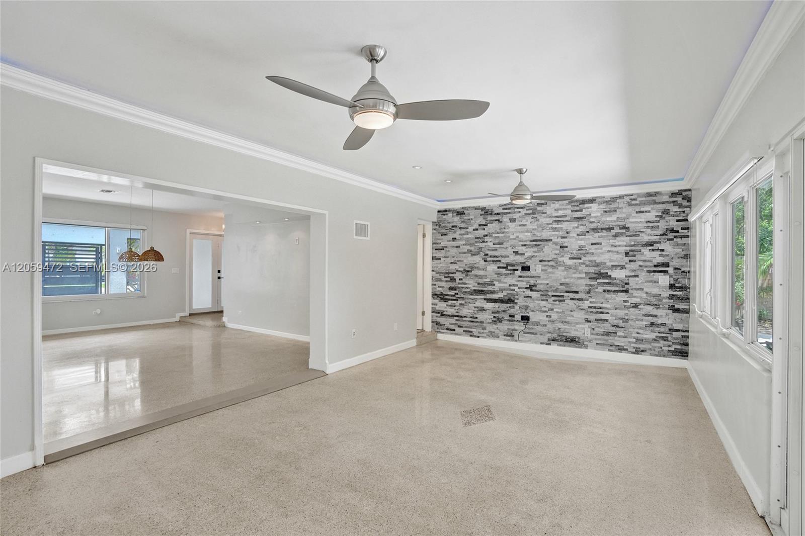 9350 SW 48 St