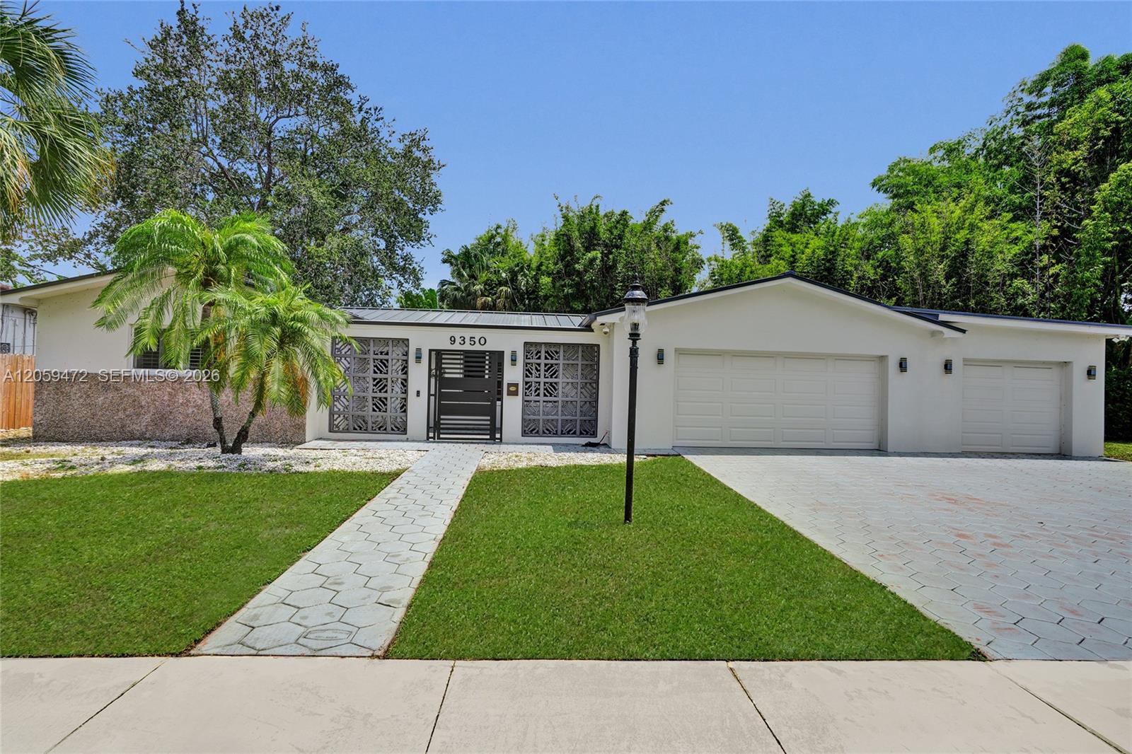 9350 SW 48 St