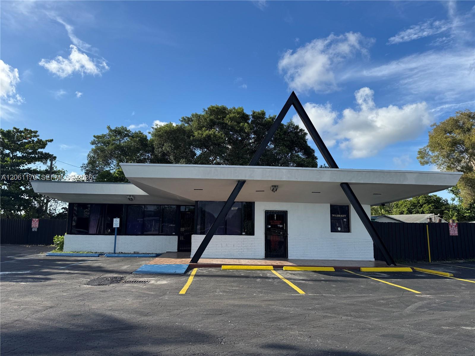 1605 NW 95th St