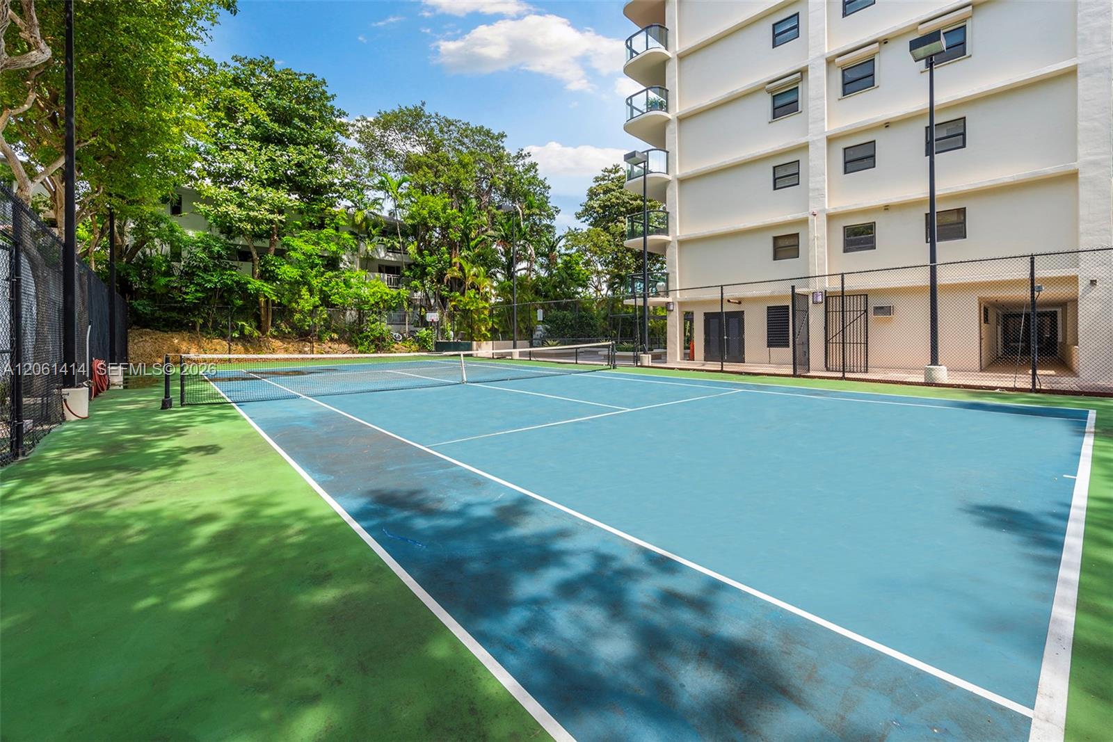 2575 S Bayshore Dr # 11B