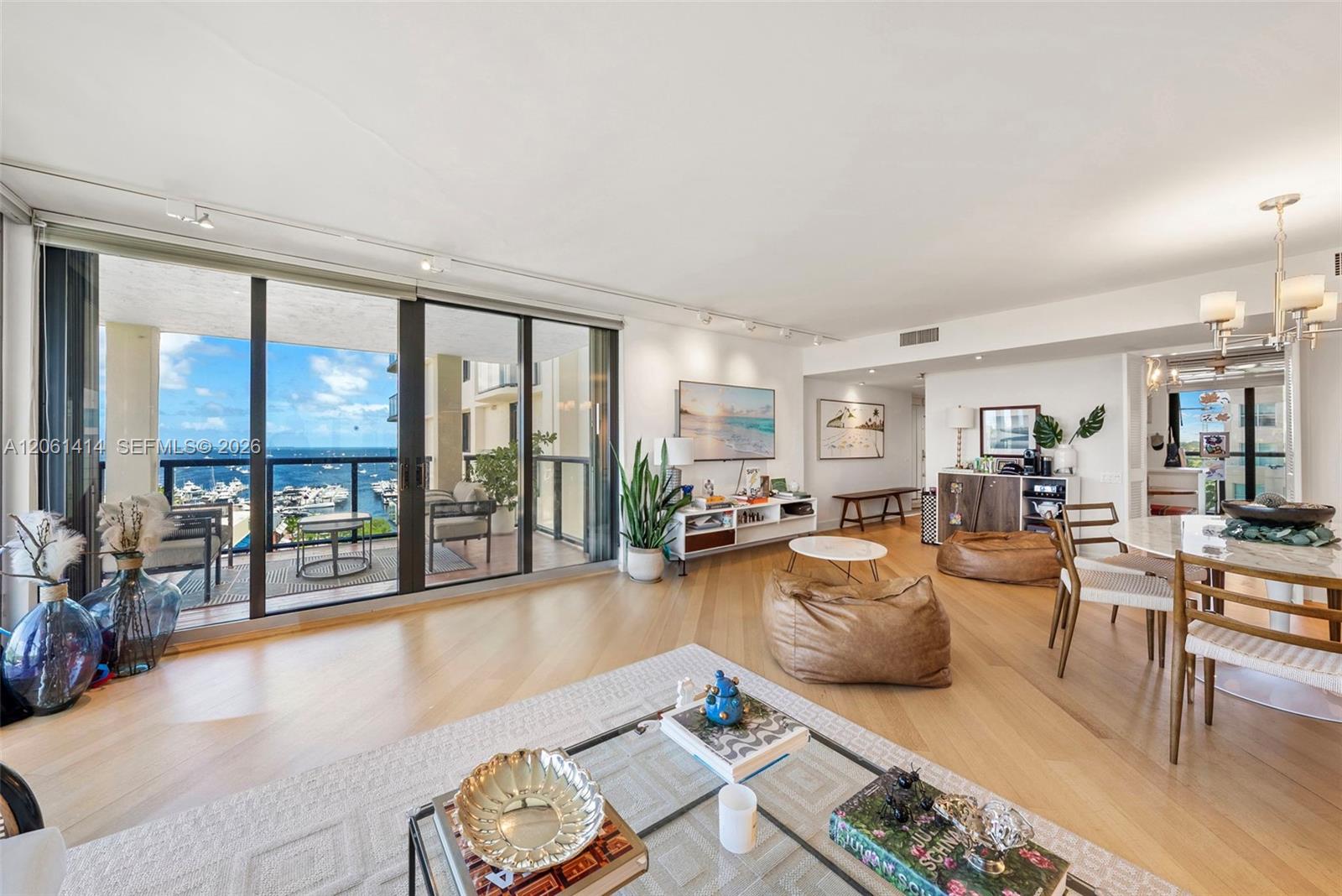 2575 S Bayshore Dr # 11B