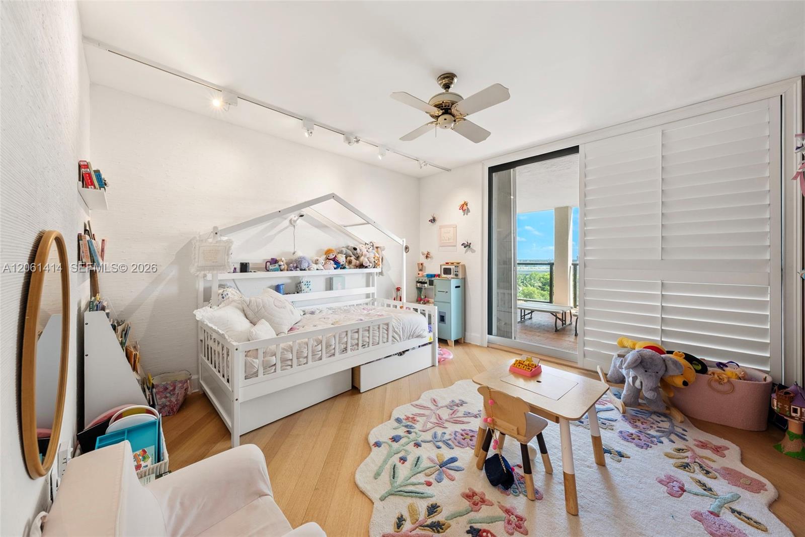 2575 S Bayshore Dr # 11B