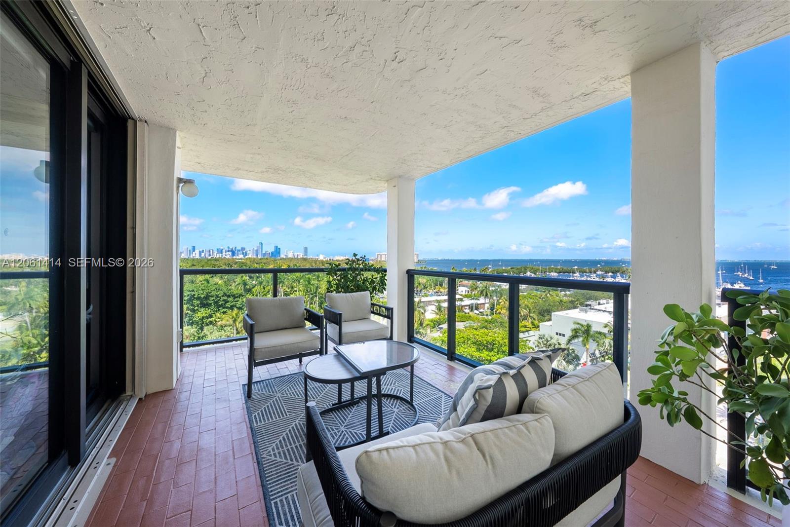 2575 S Bayshore Dr # 11B