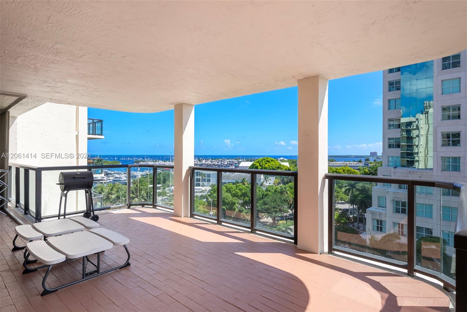 2575 S Bayshore Dr # 11B