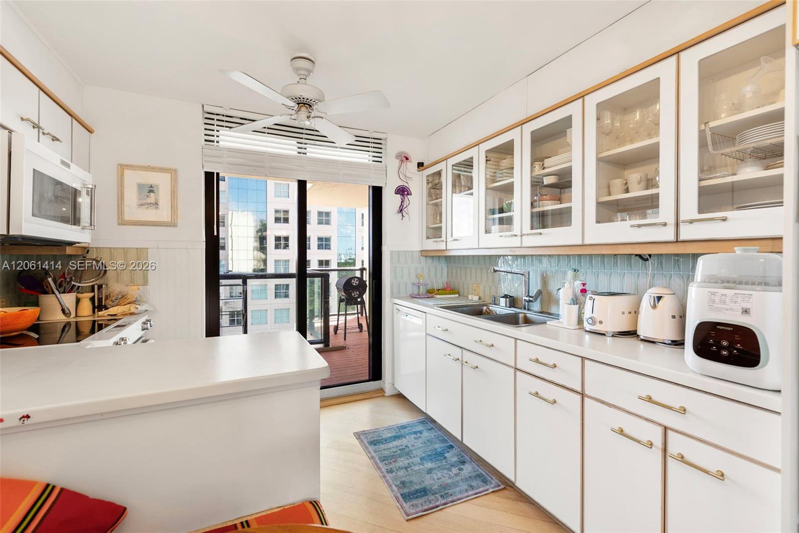 2575 S Bayshore Dr # 11B