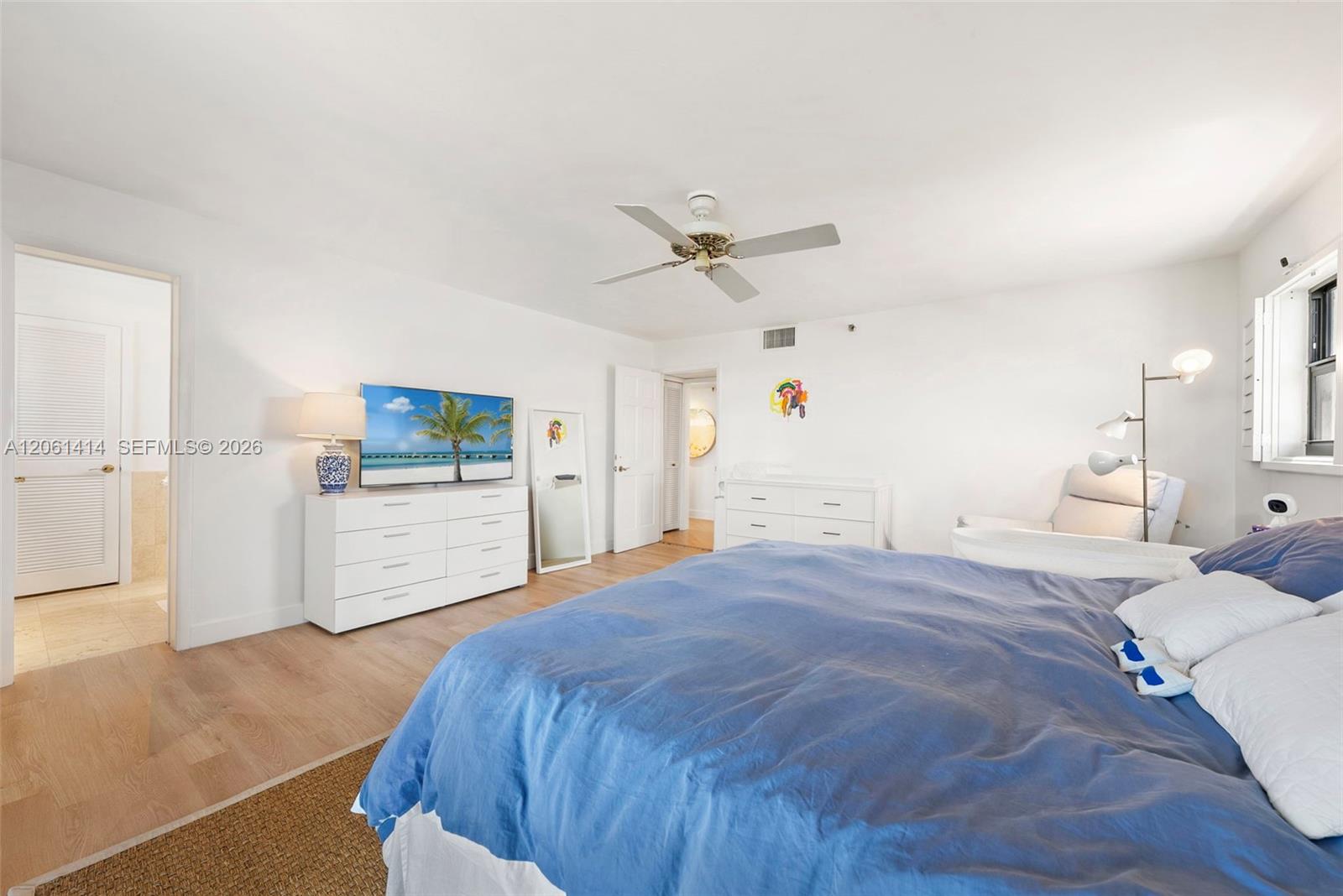 2575 S Bayshore Dr # 11B