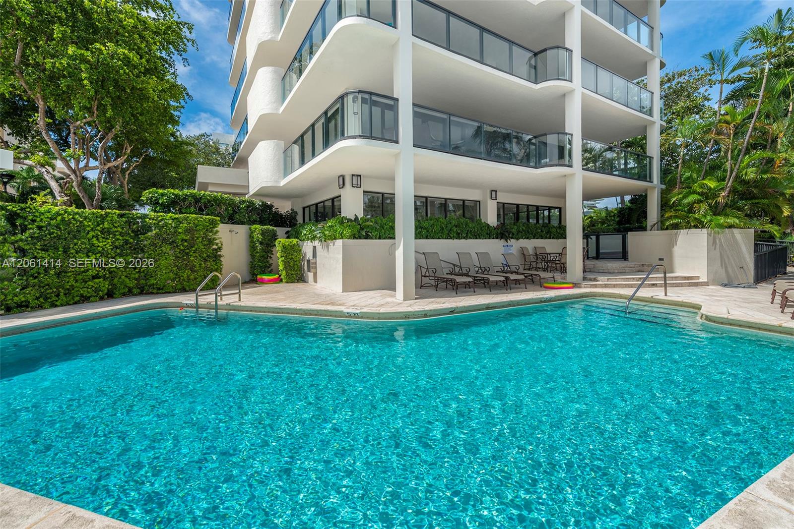 2575 S Bayshore Dr # 11B