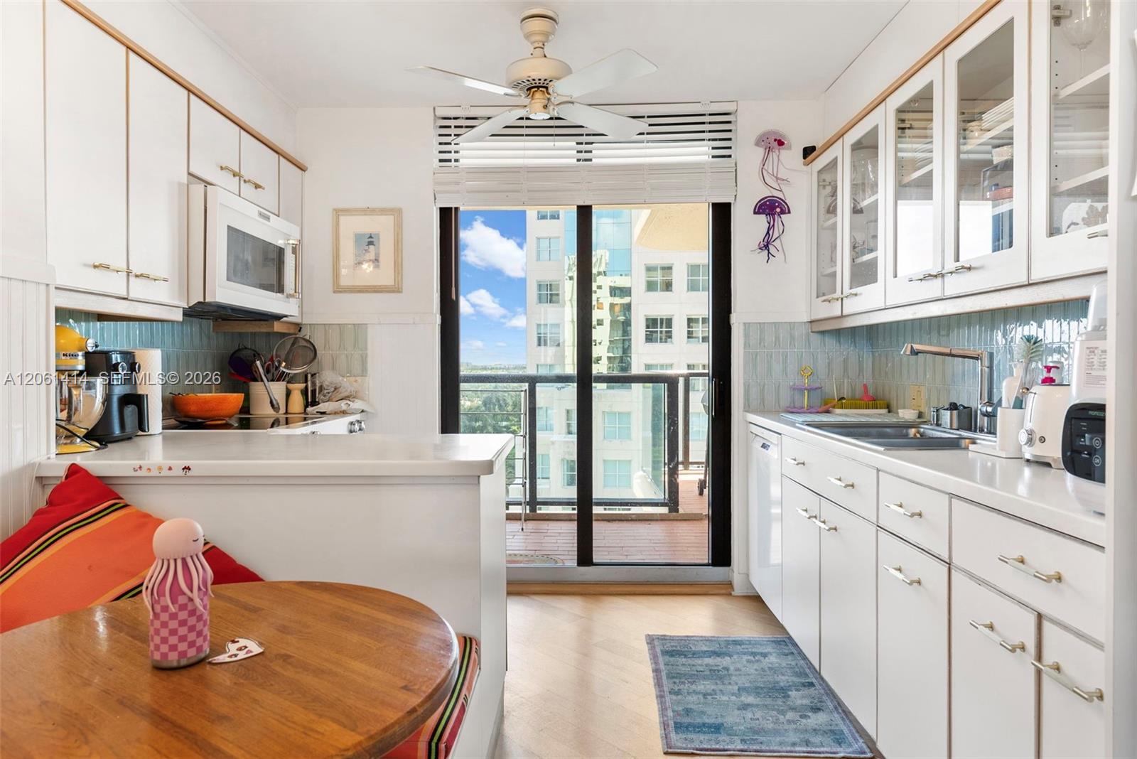 2575 S Bayshore Dr # 11B