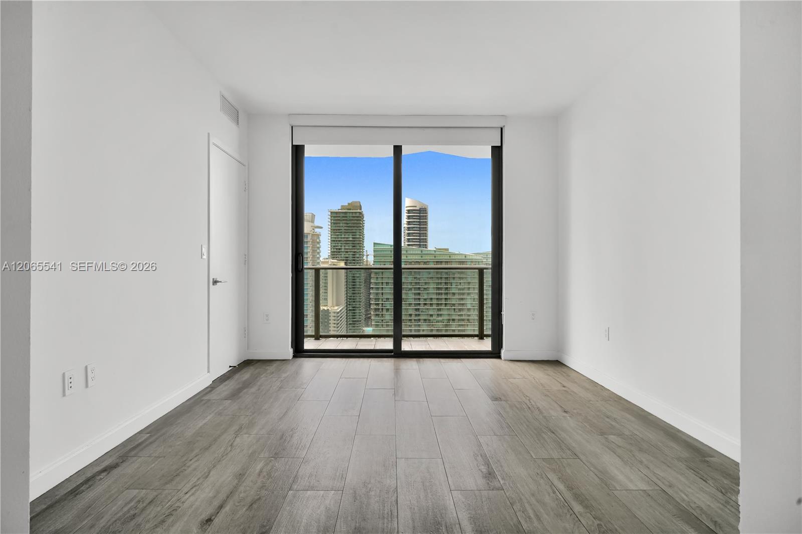 55 SW 9th St # 3504
