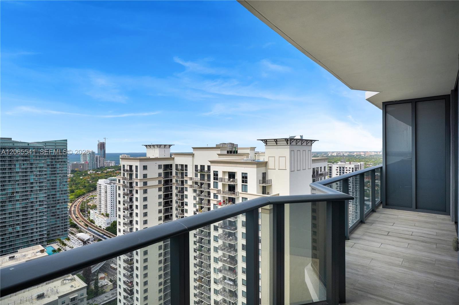 55 SW 9th St # 3504