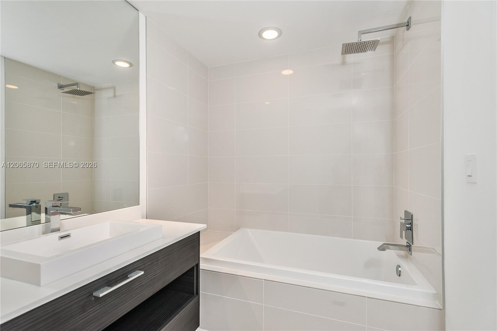 55 SW 9 St # 2805