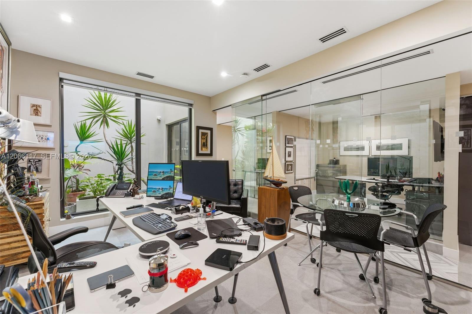 45 Valencia Ave