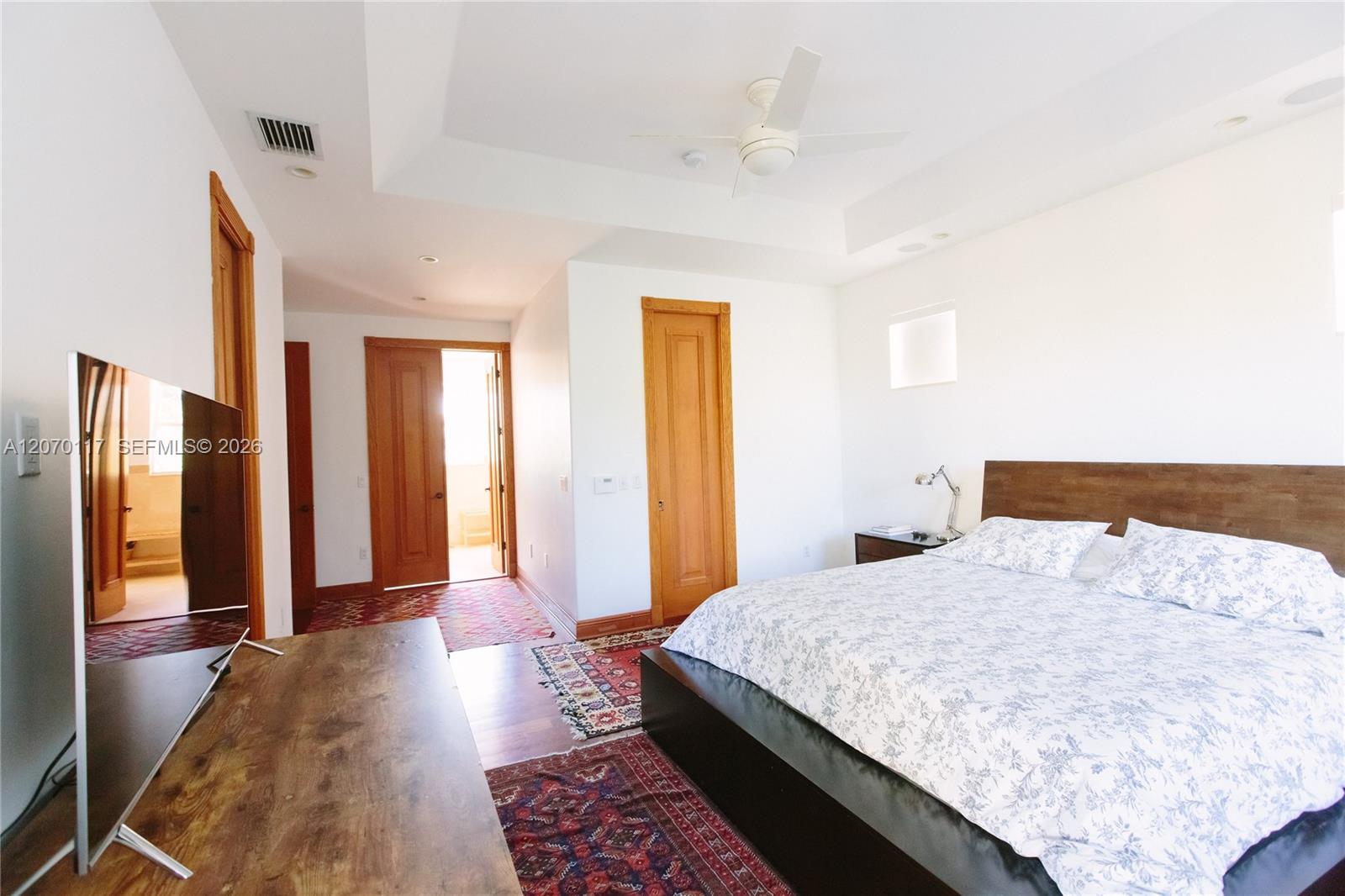 335 W Enid Dr