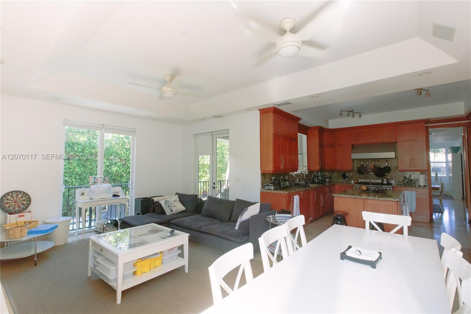 335 W Enid Dr