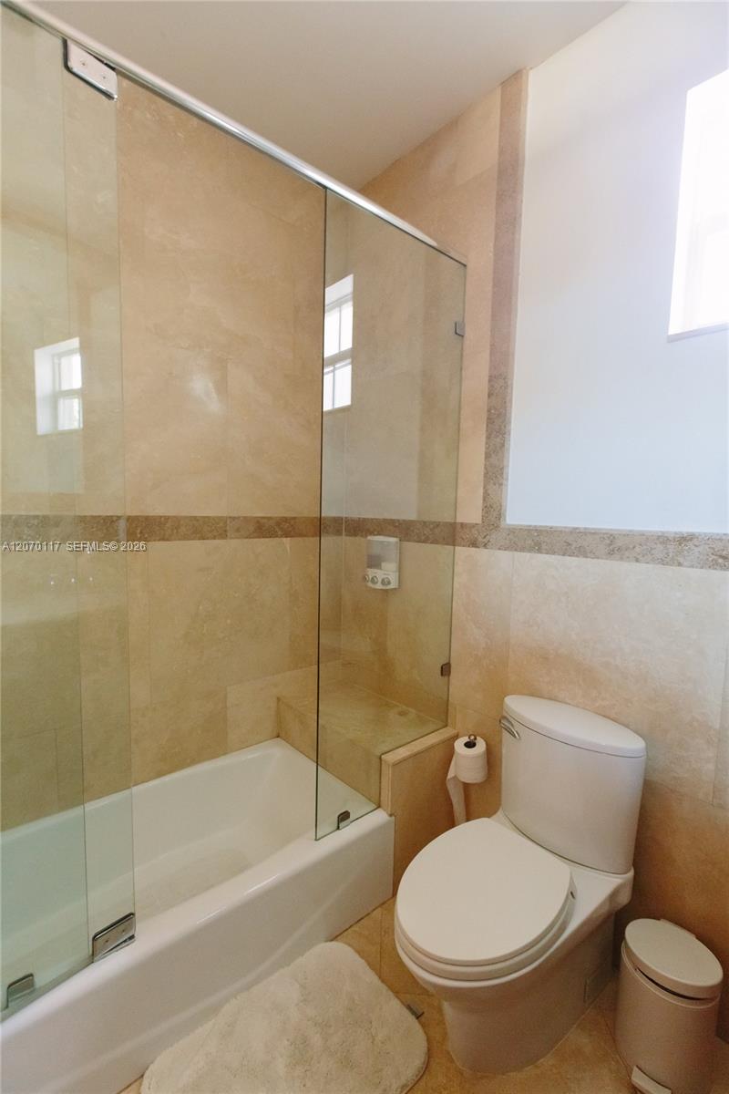 335 W Enid Dr