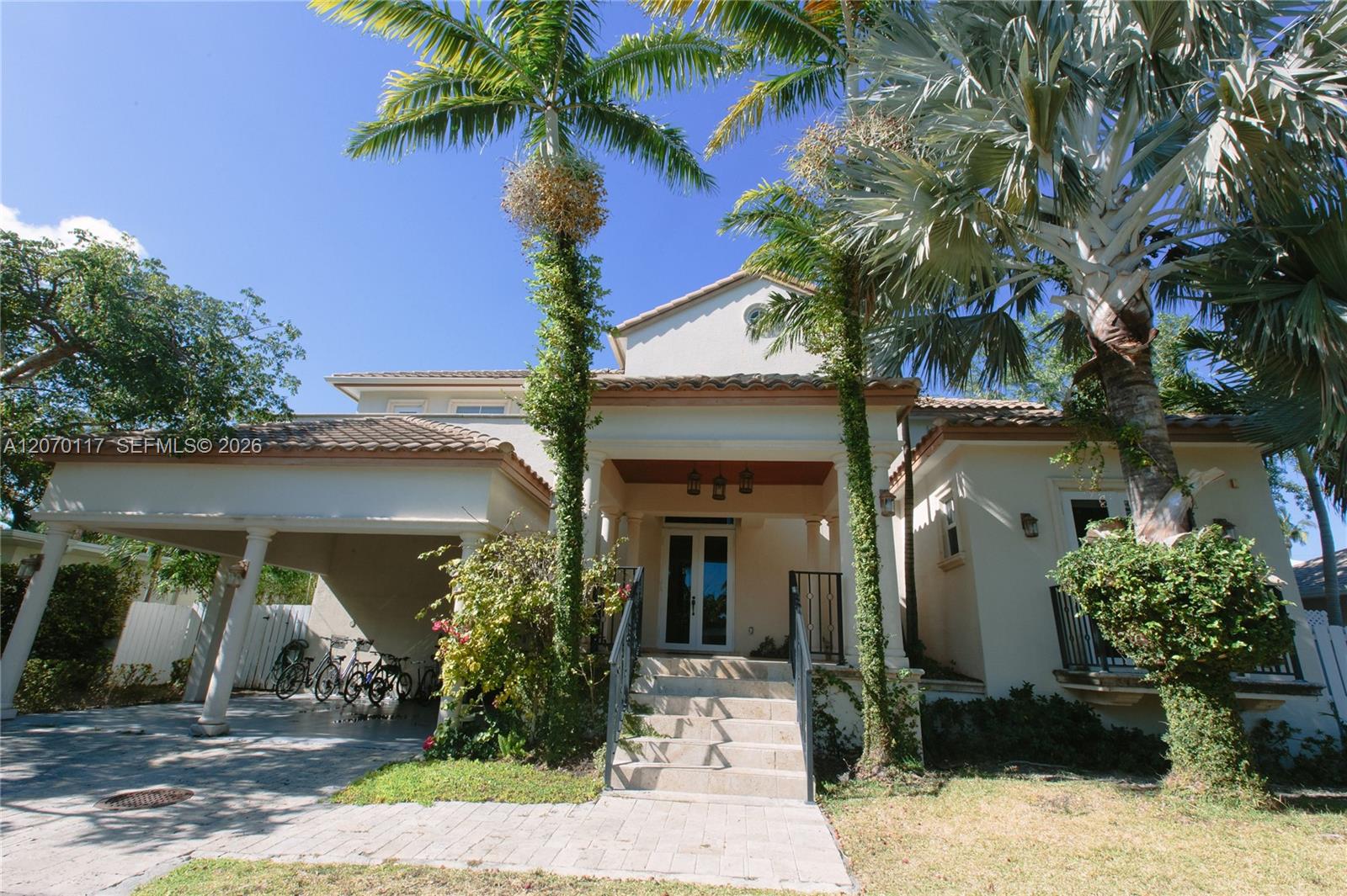 335 W Enid Dr