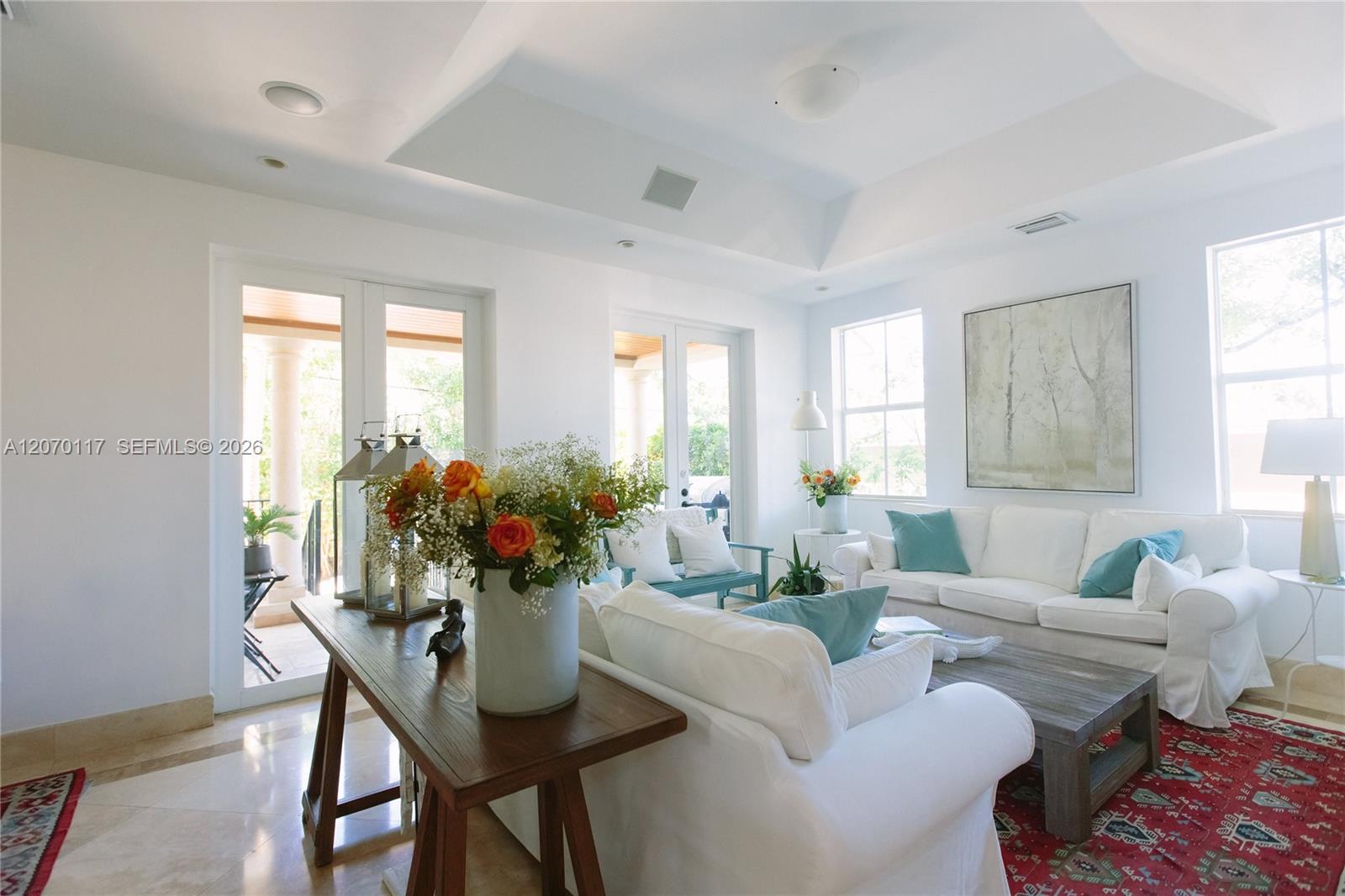 335 W Enid Dr