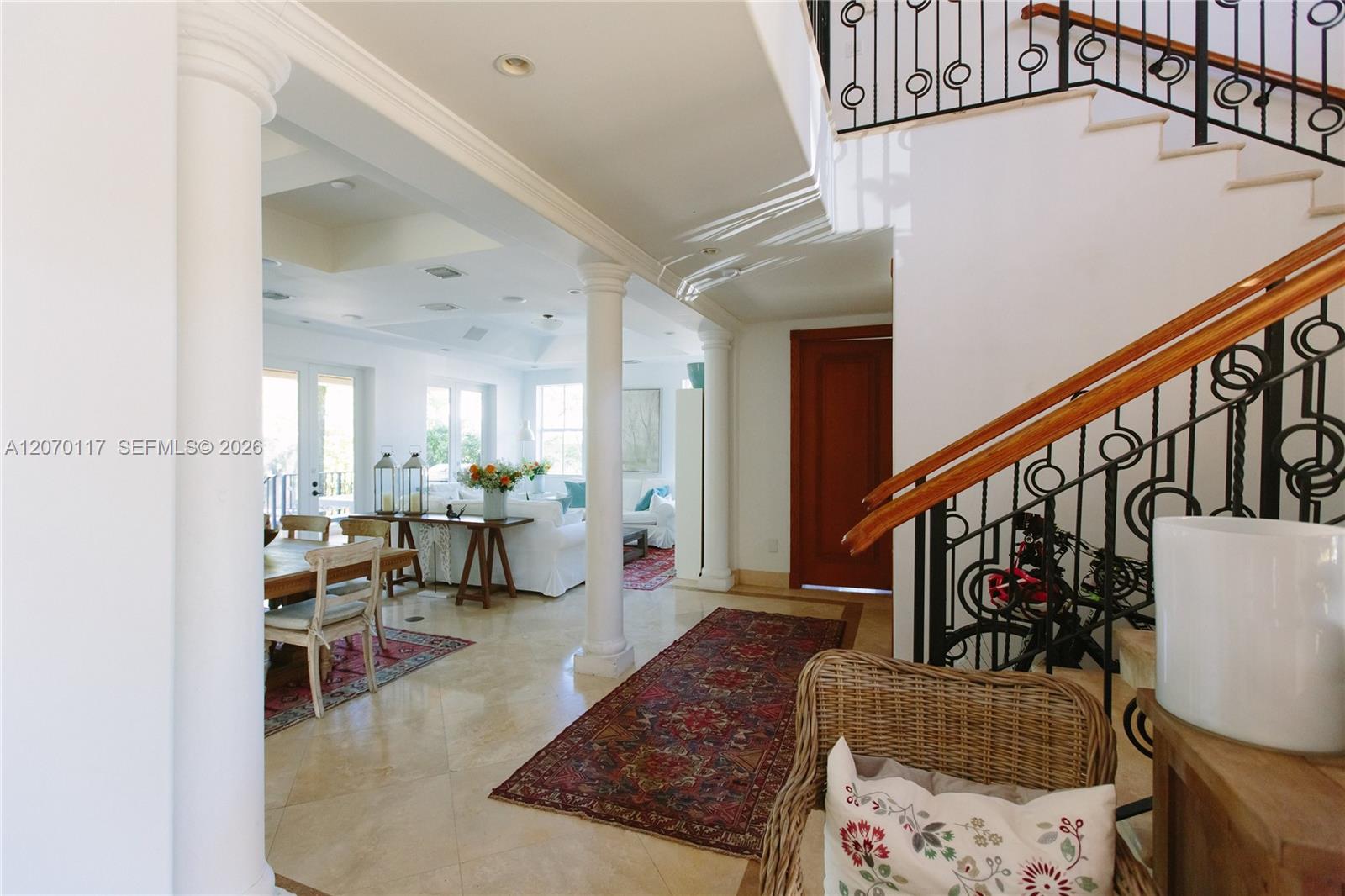 335 W Enid Dr