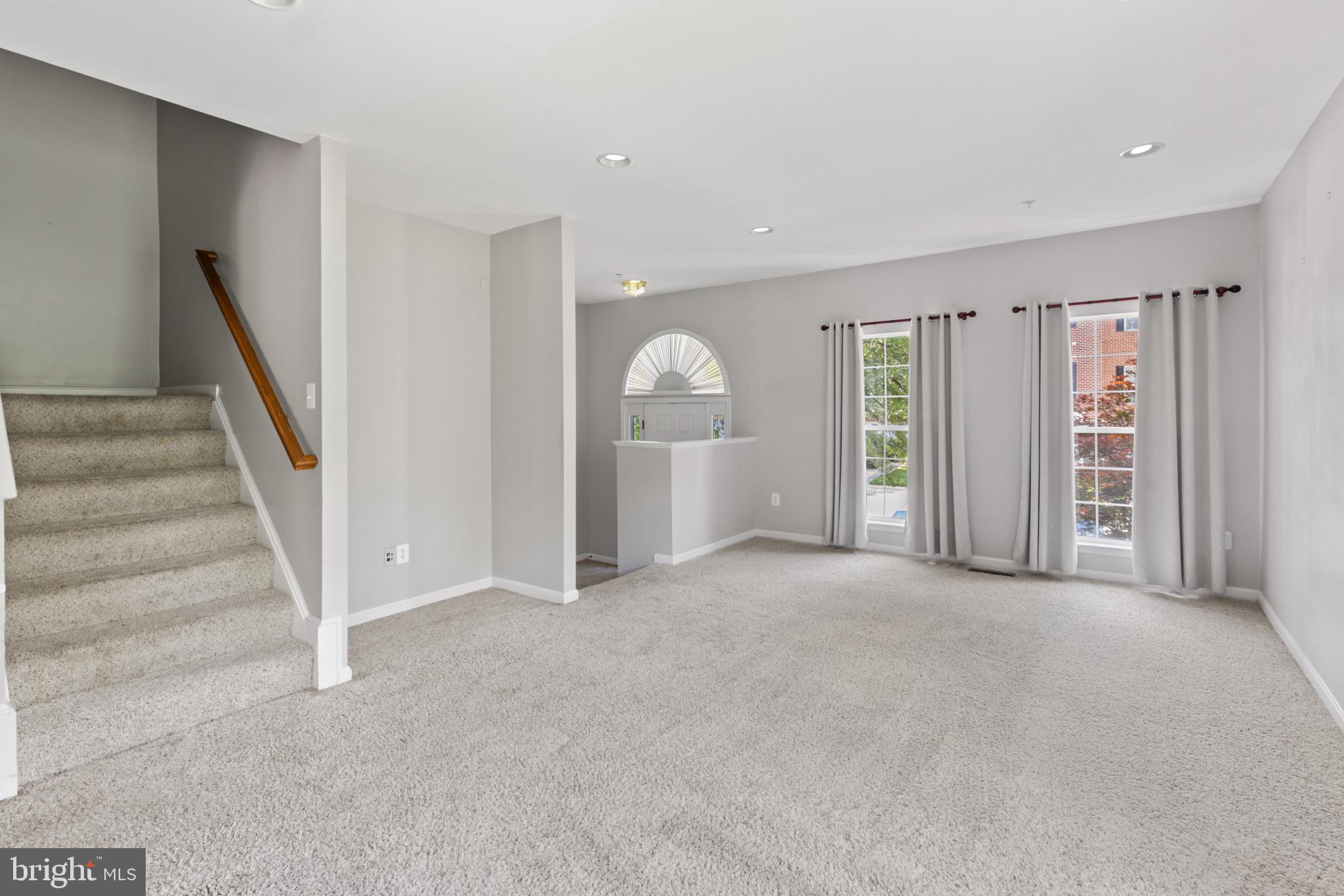 1562 FALLING BROOK COURT