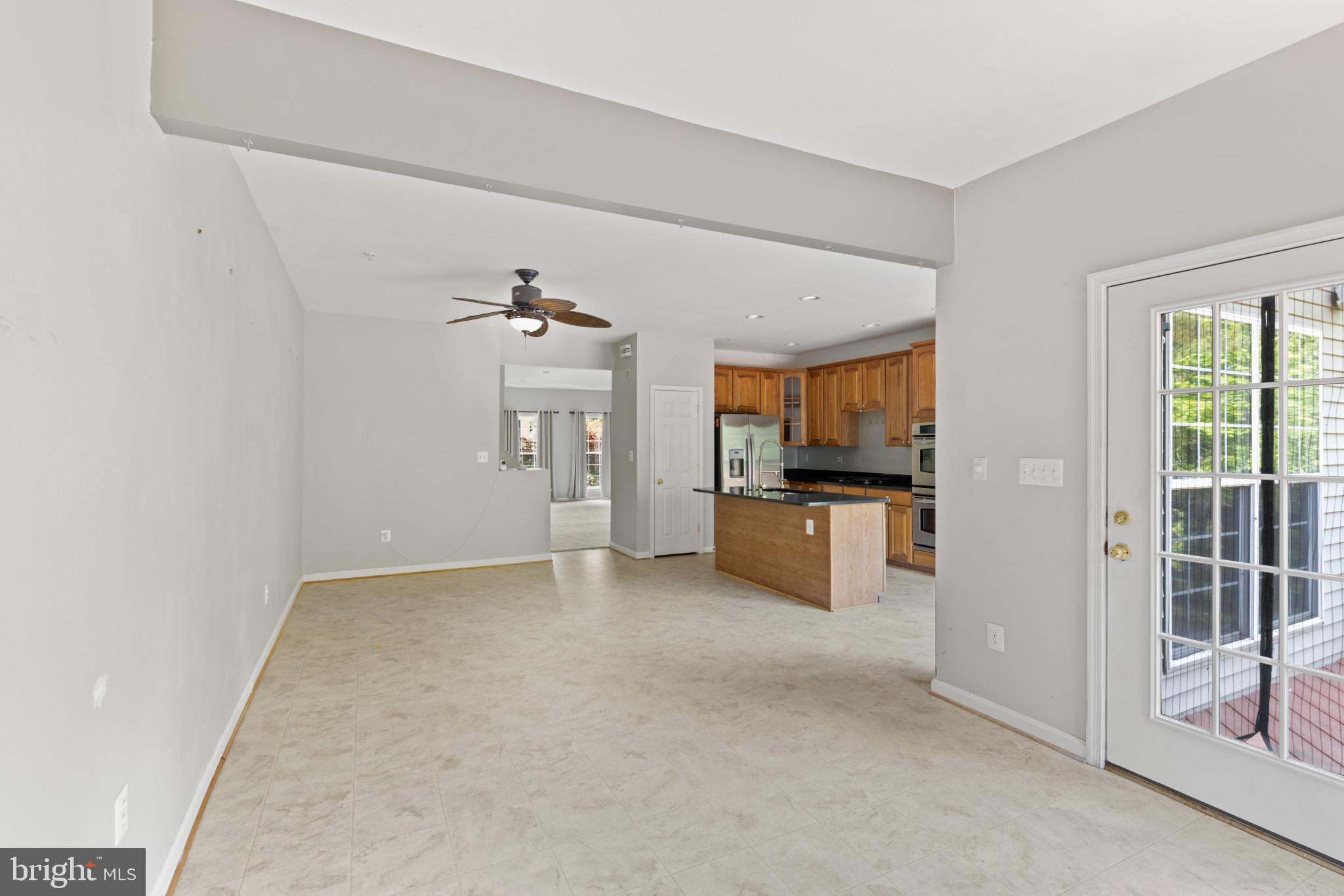 1562 FALLING BROOK COURT