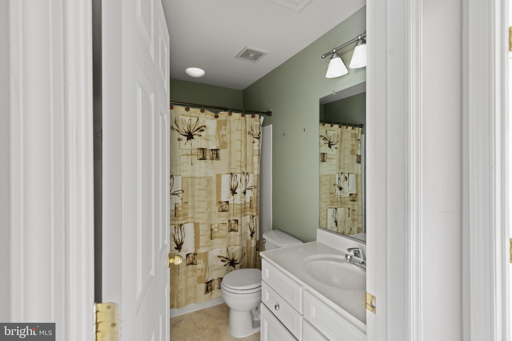 1562 FALLING BROOK COURT