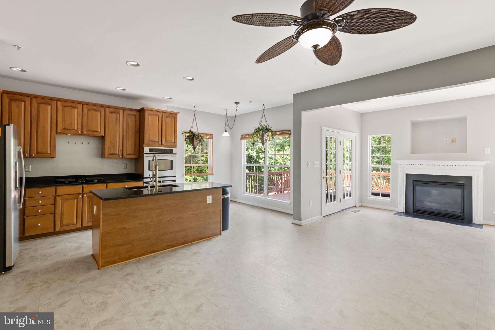 1562 FALLING BROOK COURT