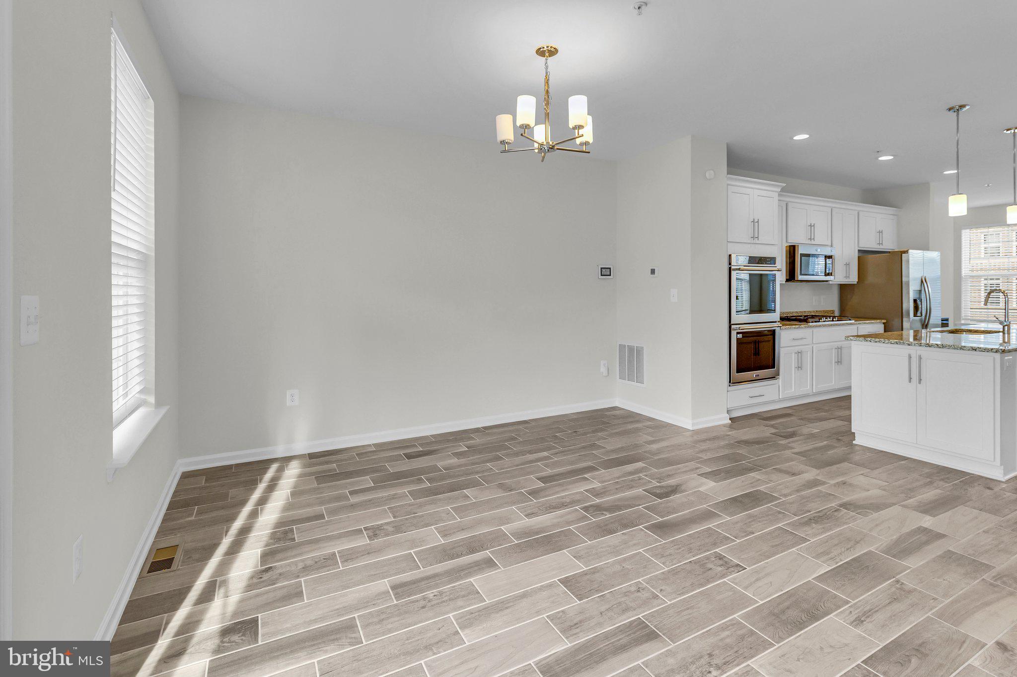 9000 Clear Stream Ln