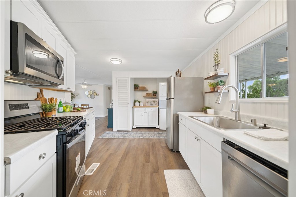 31130 S General Kearny Road 53