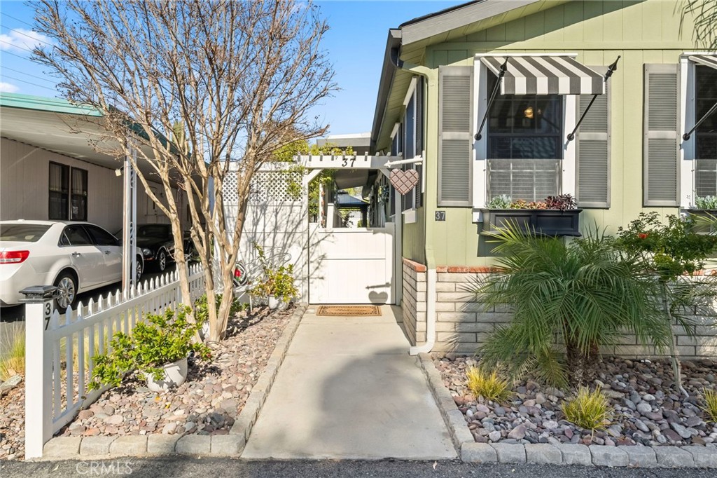 31130 S General Kearny Road 37