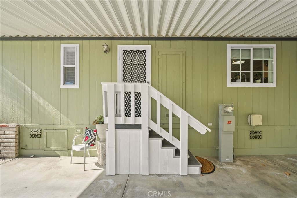 31130 S General Kearny Road 37