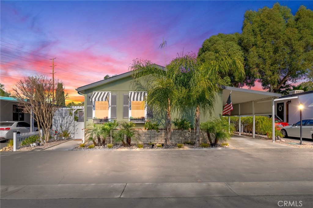 31130 S General Kearny Road 37