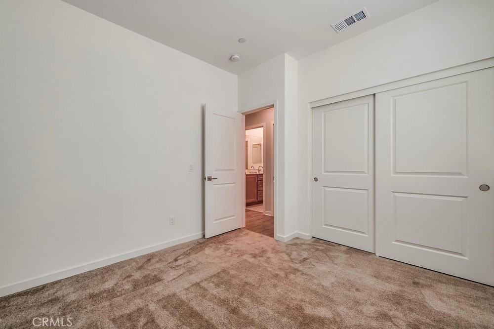 39283 Ceanothus Place