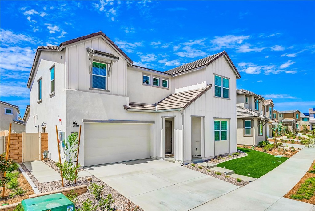 39283 Ceanothus Place