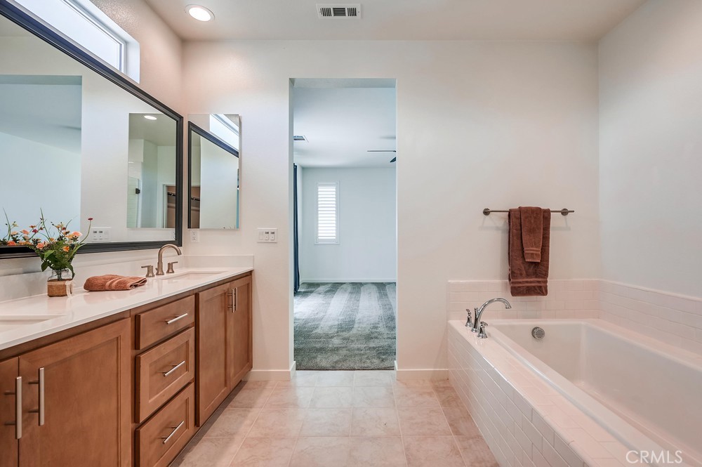 39283 Ceanothus Place