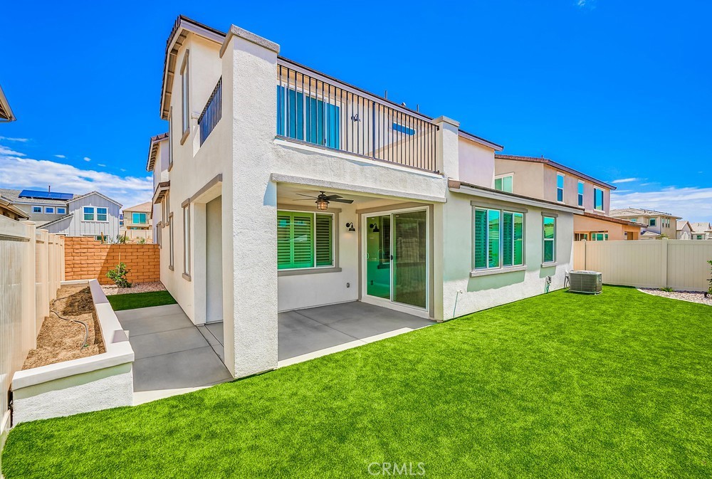 39283 Ceanothus Place