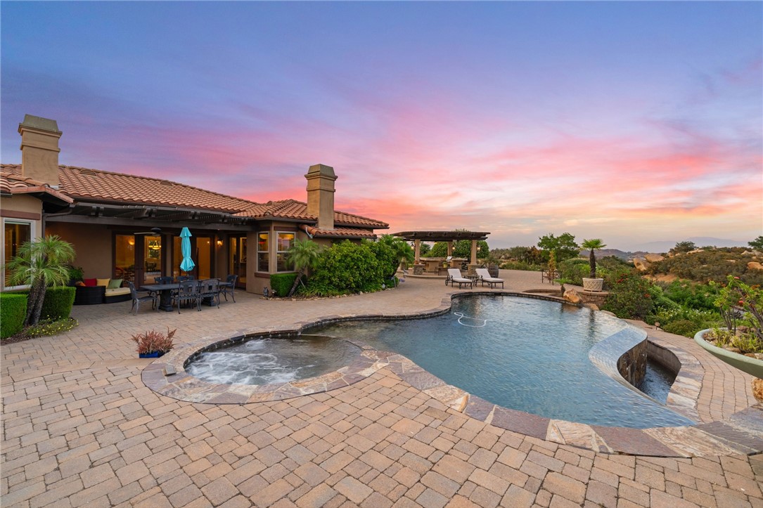 42125 Hacienda Drive