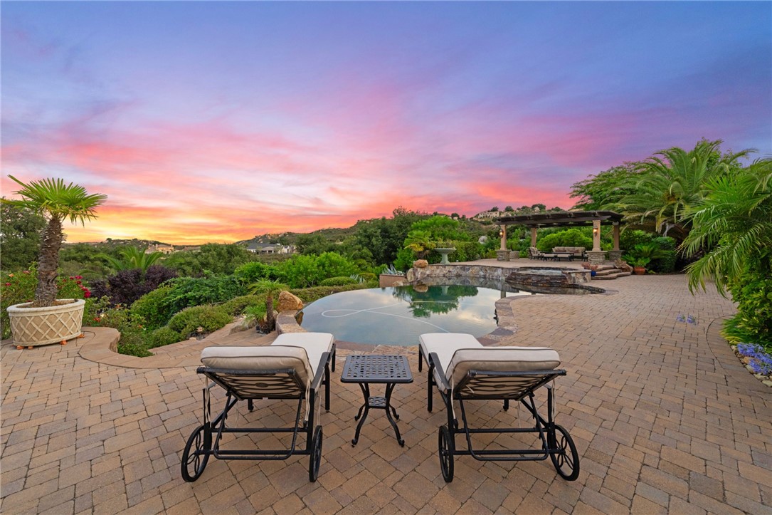 42125 Hacienda Drive