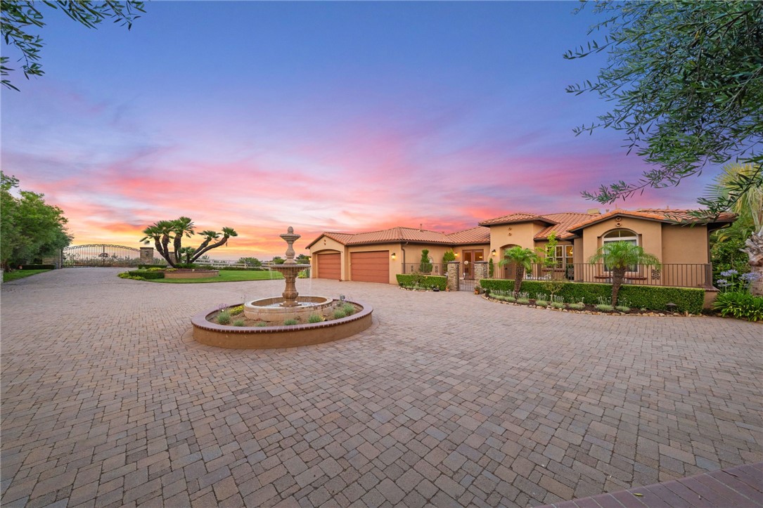 42125 Hacienda Drive