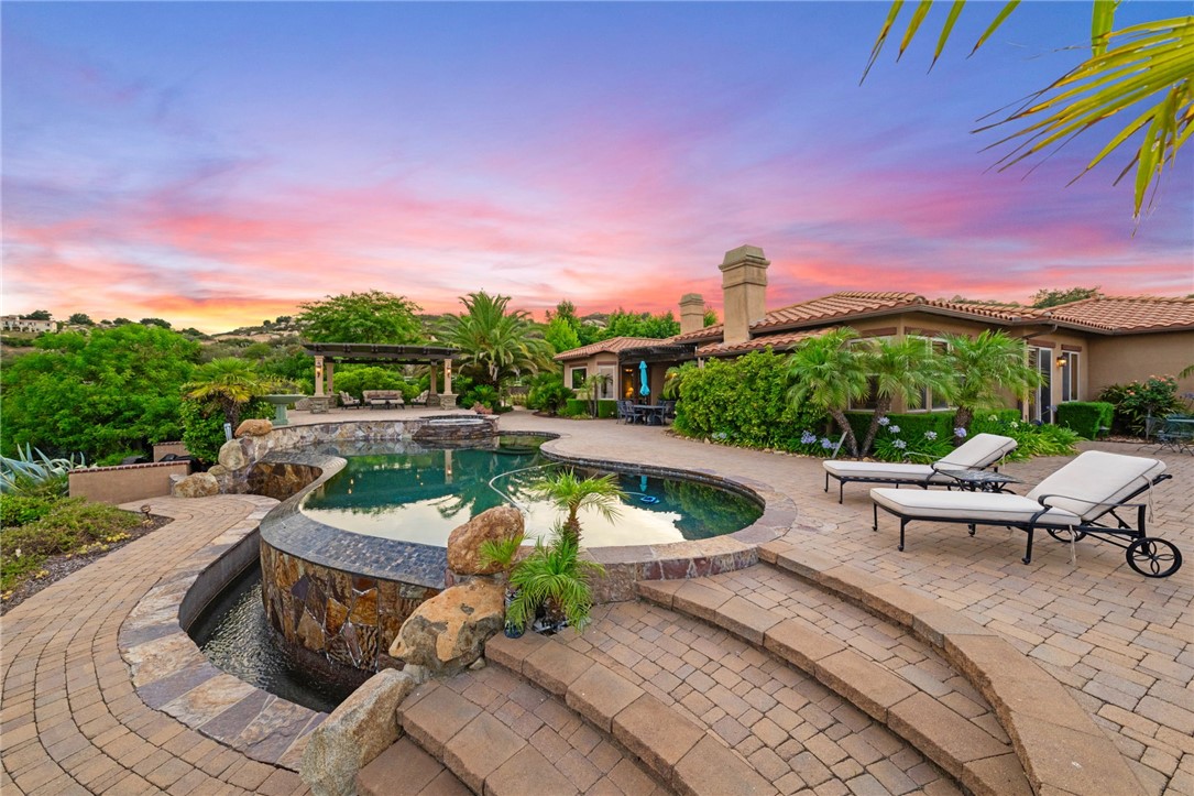 42125 Hacienda Drive