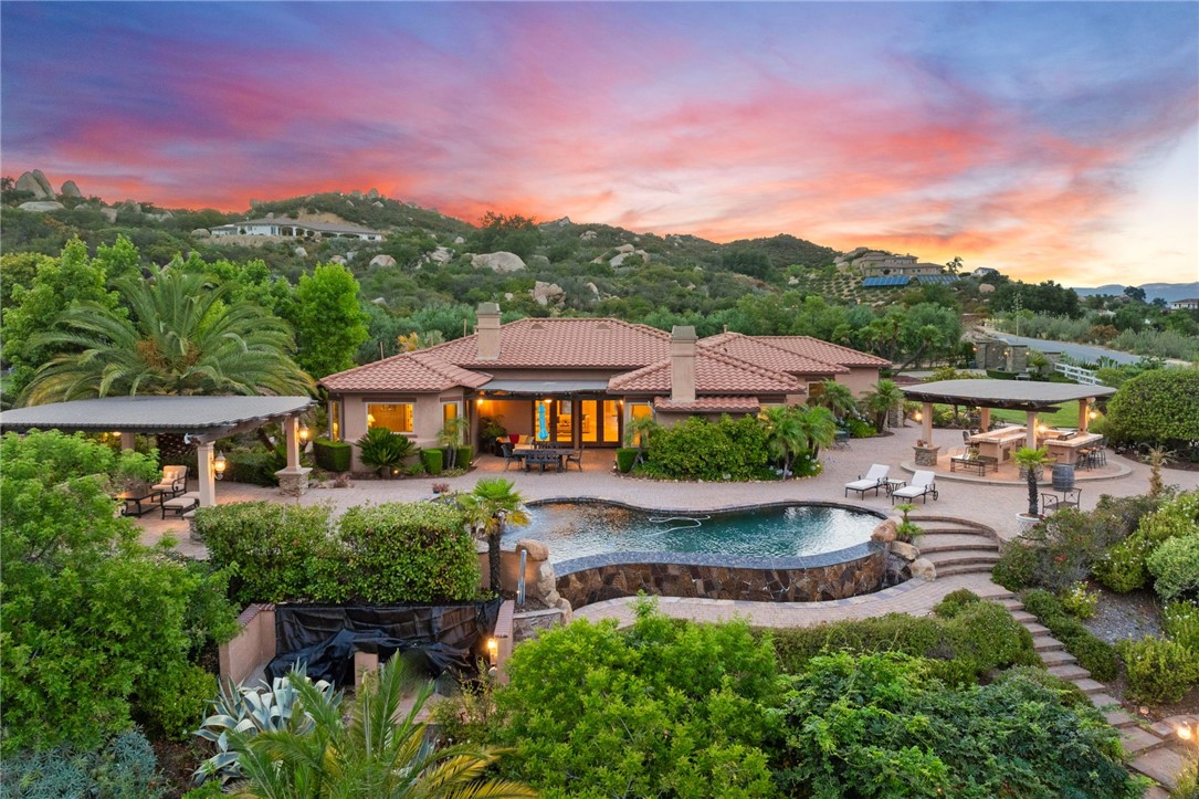 42125 Hacienda Drive