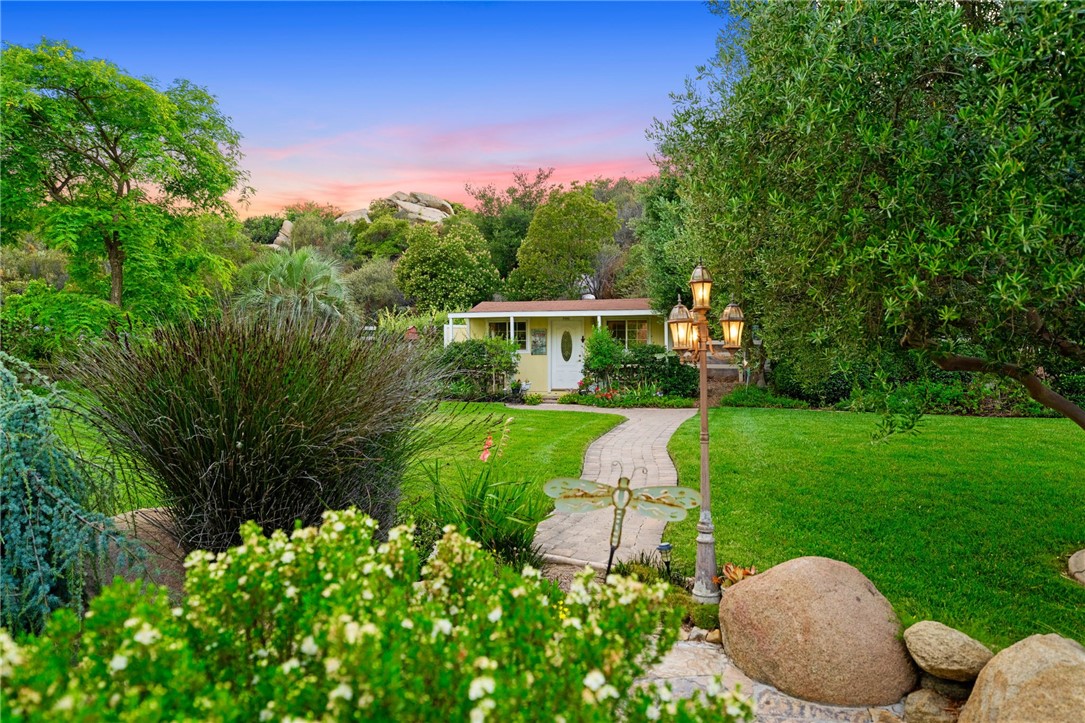 42125 Hacienda Drive