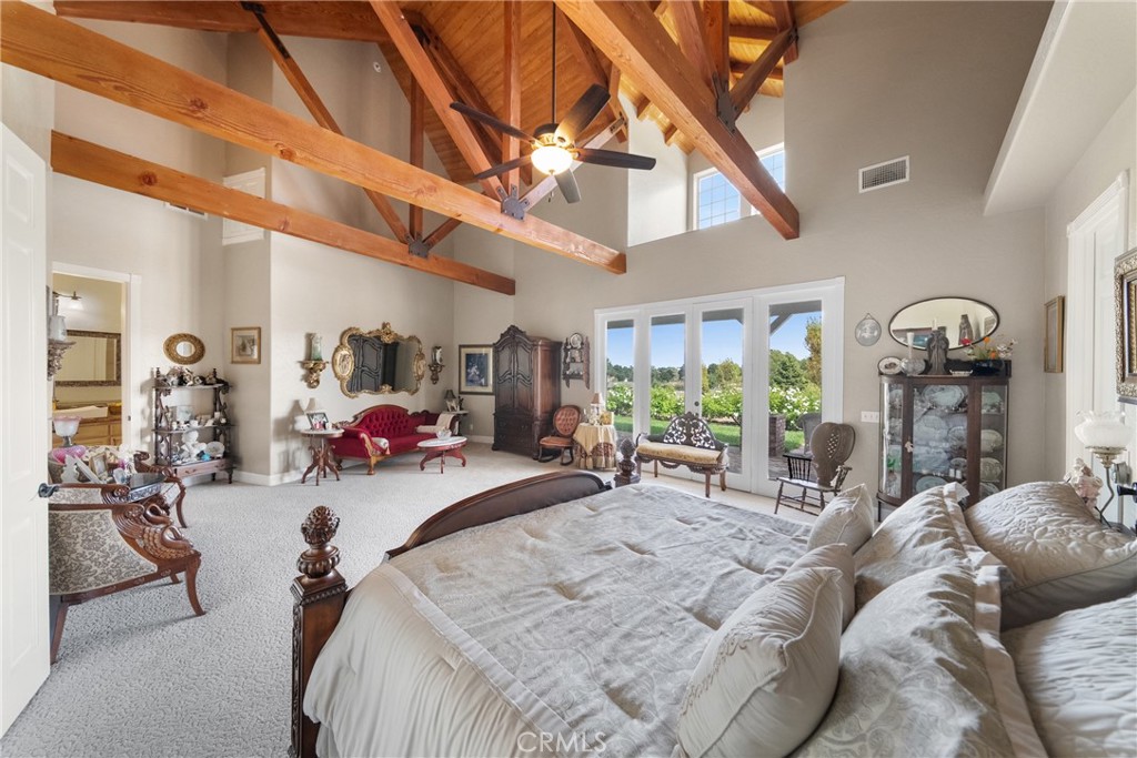 42580 Avenida Escala