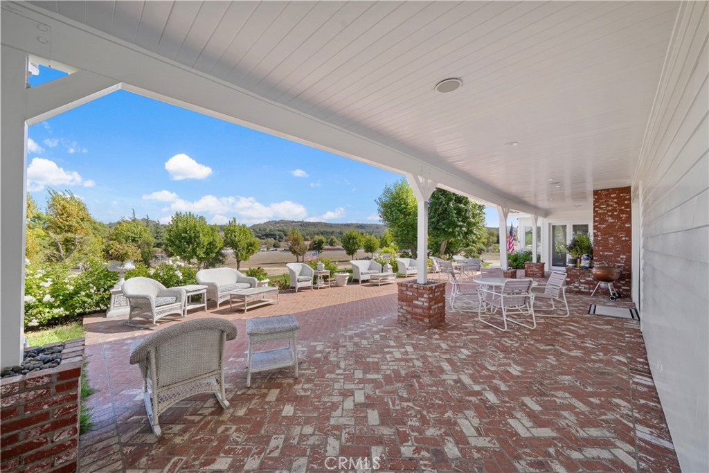 42580 Avenida Escala