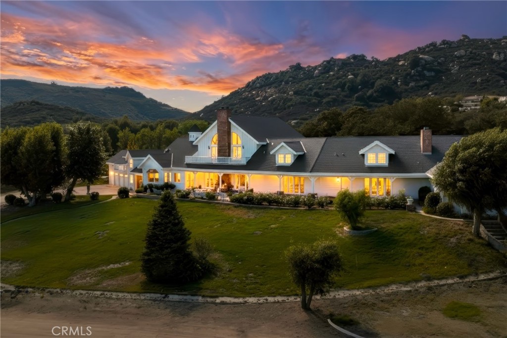 42580 Avenida Escala